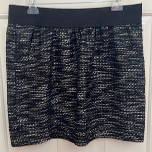 Outback Red Women’s skirt with black elastic waist.